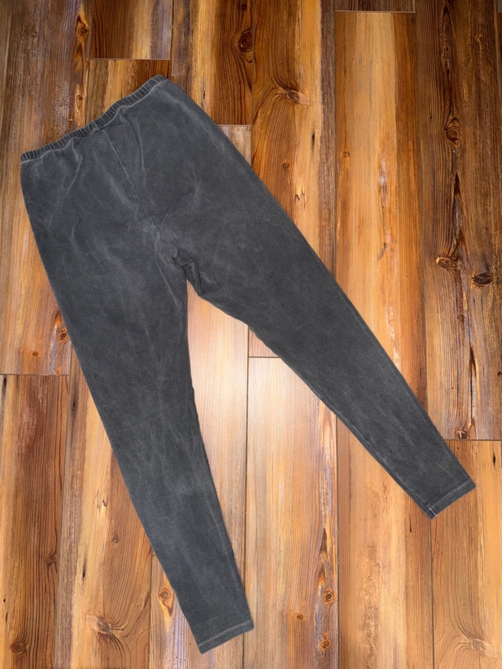 Skims charcoal leggings size large - Picture 2 of 3